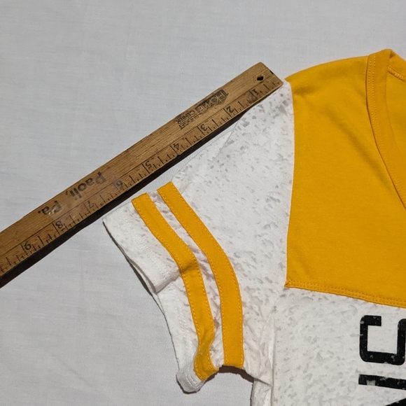 Boston Bruins NHL Licensed fitted t-shirt women's medium white/gold - Picture 5 of 6